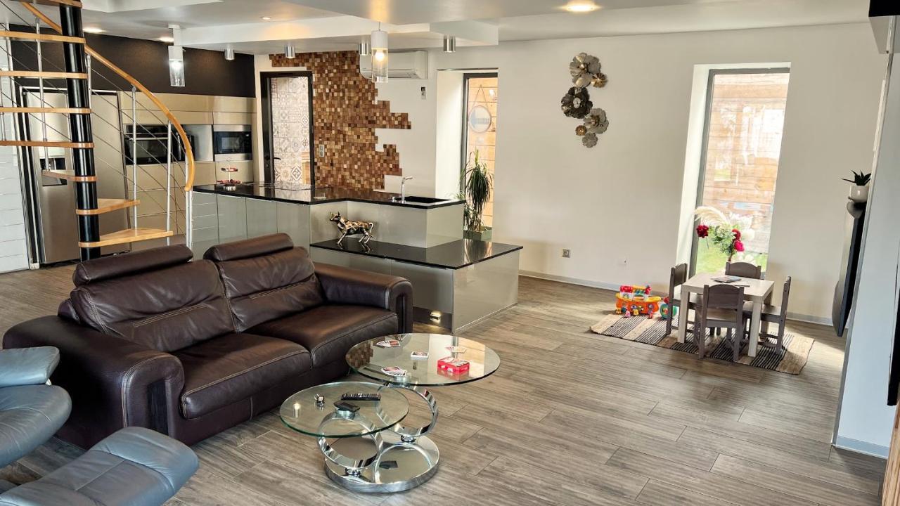 Villa Dali La Garde 260M2 Jacuzzi, Sauna, Piscine, Jardin 500M2, 5 Minutes De La Plage Luaran gambar